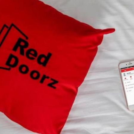 Reddoorz Near Sepinggan Airport Balikpapan 2 Otel Dış mekan fotoğraf
