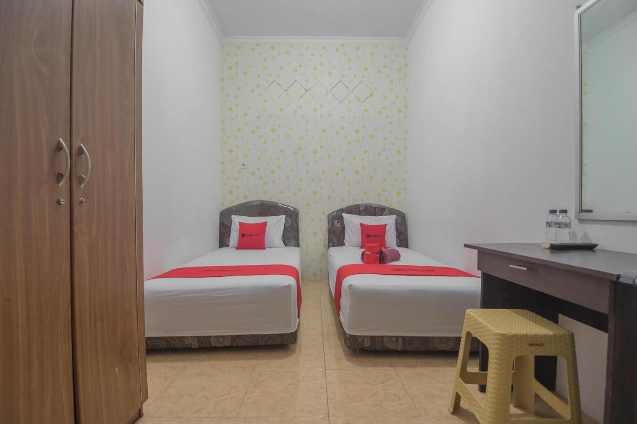 Reddoorz Near Sepinggan Airport Balikpapan 2 Otel Dış mekan fotoğraf