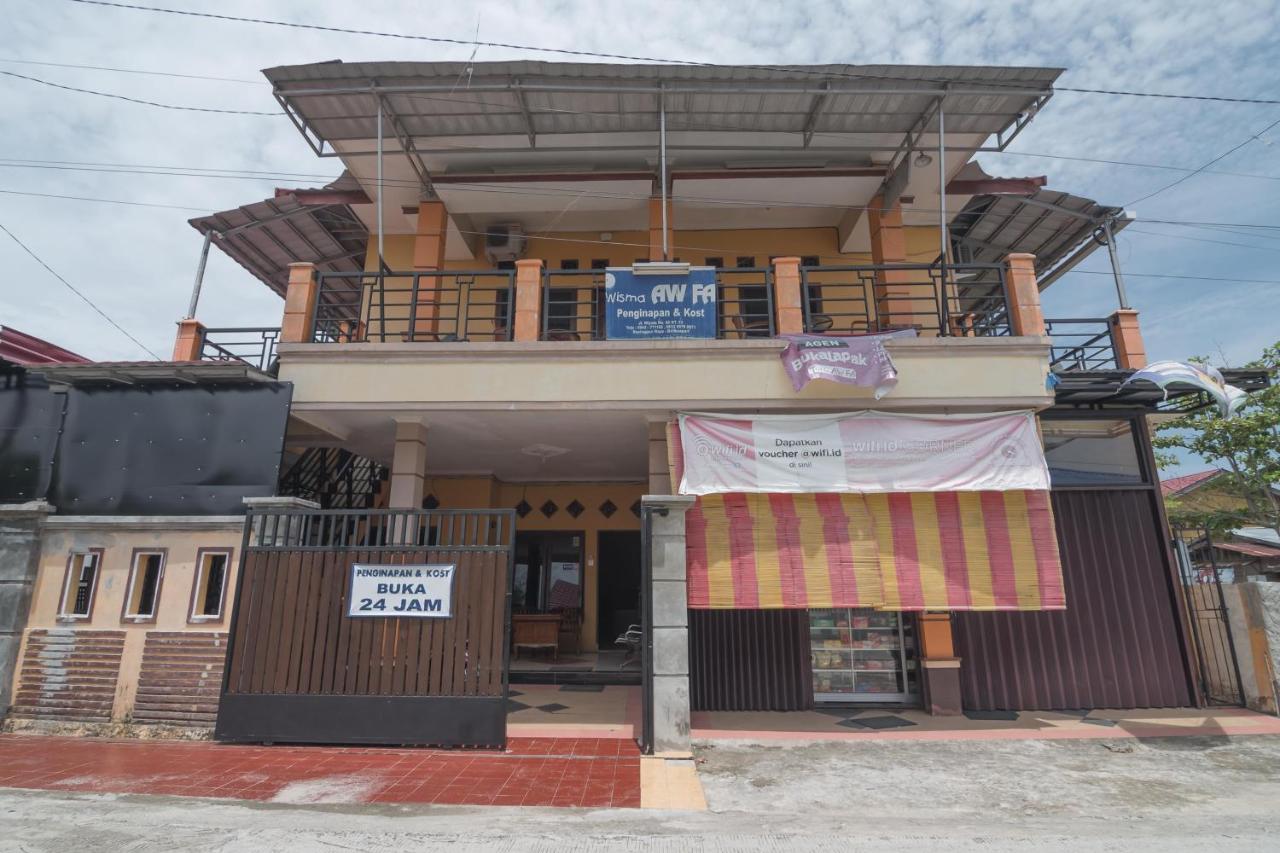 Reddoorz Near Sepinggan Airport Balikpapan 2 Otel Dış mekan fotoğraf