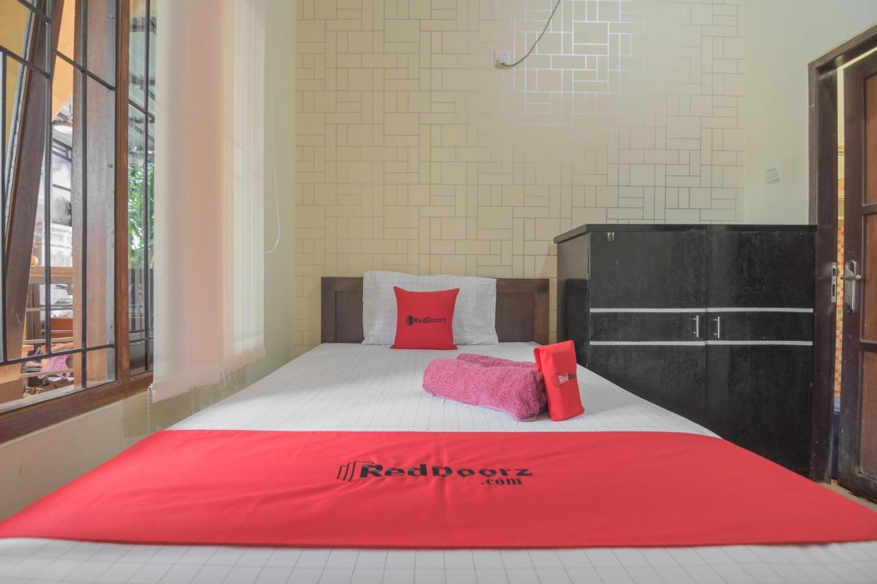 Reddoorz Near Sepinggan Airport Balikpapan 2 Otel Dış mekan fotoğraf
