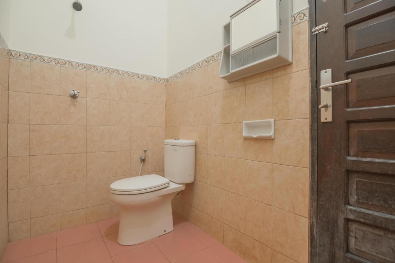 Reddoorz Near Sepinggan Airport Balikpapan 2 Otel Dış mekan fotoğraf