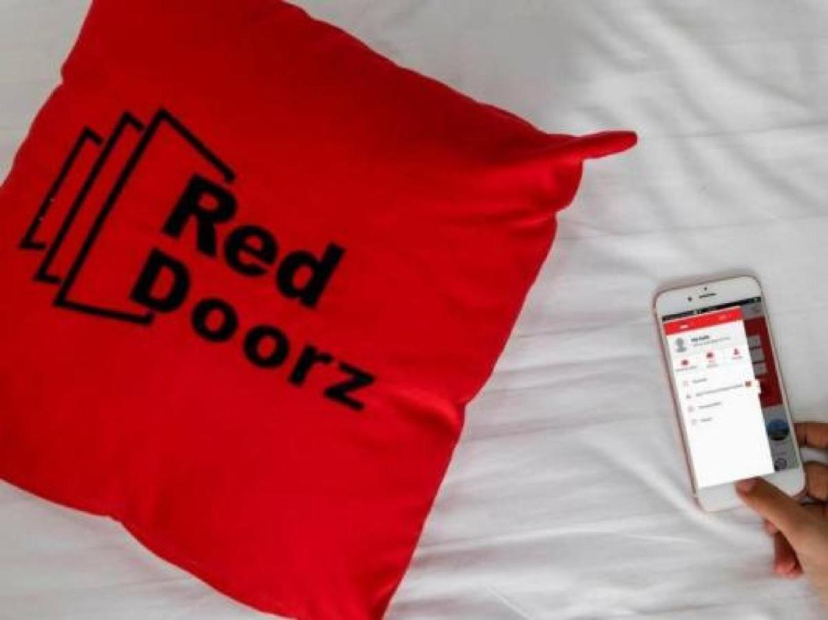 Reddoorz Near Sepinggan Airport Balikpapan 2 Otel Dış mekan fotoğraf